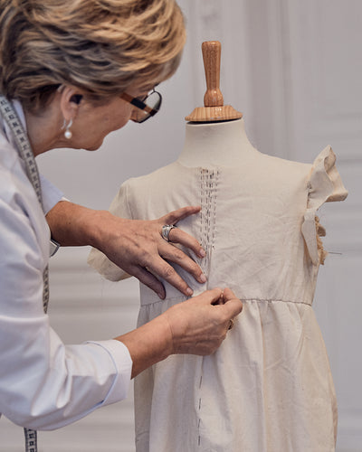 'TWIN &amp; CHIC, the sustainable and skin-healthy premium Spanish children's brand pays tribute to all seamstress artisans'